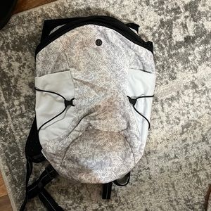 Lululemon Run All Day backpack